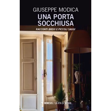 Una porta socchiusa